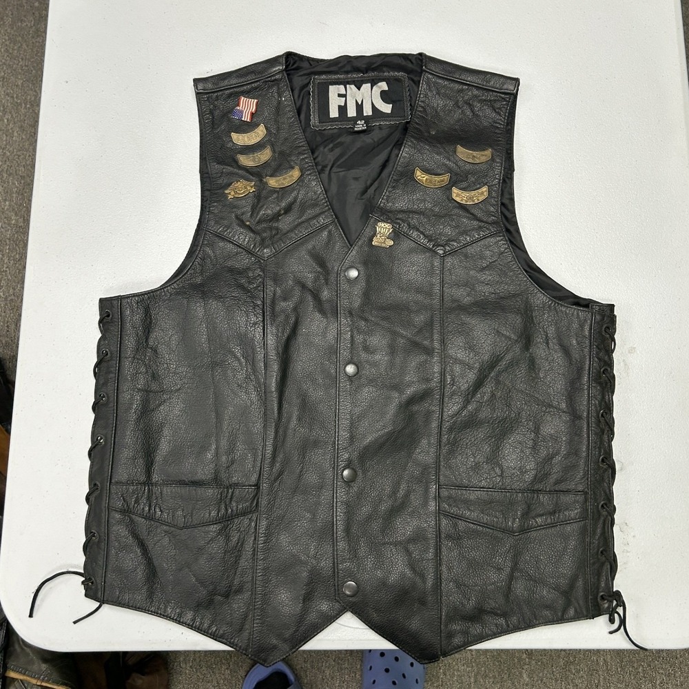 FMC Leather Motorcycle Vest Mens 42 Black HOG Pins Side Lace M602